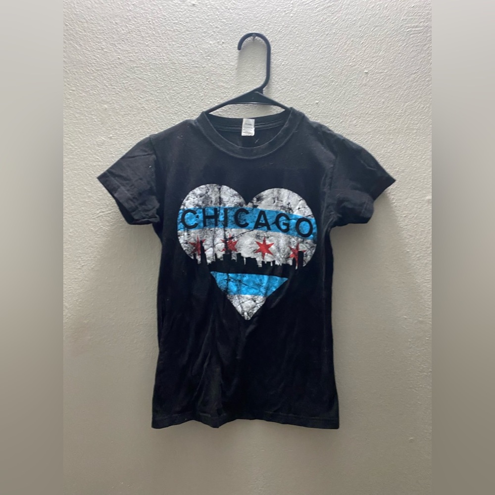 Juniors Small Tourist Chicago Black Tee by TulTex Tote2